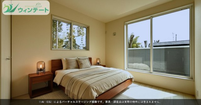 洋室は窓があり、明るく開放的な印象。収納も備えた便利な空間で、使い勝手の良い設計です。