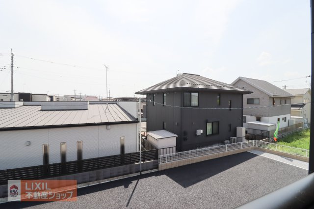 バルコニーからの眺望です。バルコニーで青空をあおぐひと時は、暮らしのちょっとしたスパイスです。