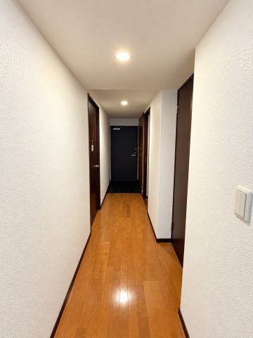 毎日通る玄関はこちらです