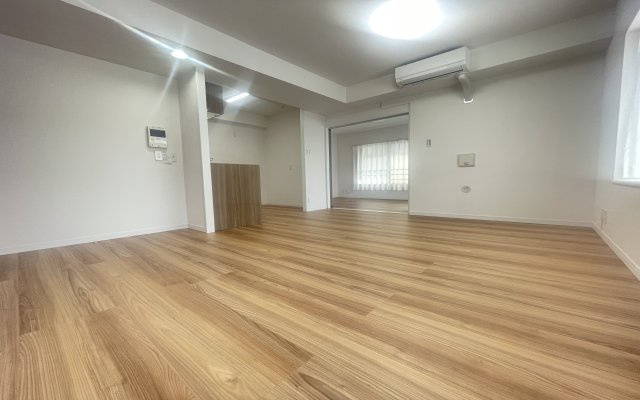 LDKと隣接した洋室は、リビングを広く使う事もできるので汎用性が高いリビングになってます。