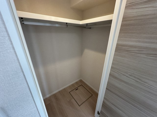 ウオークインクローゼットが備わっているお部屋が2部屋もあります。