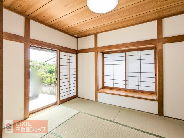 1階和室はお子様の遊び部屋や将来の主寝室に大活躍！　