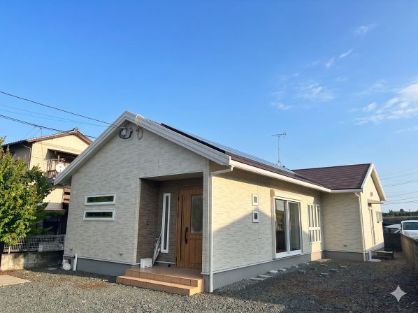 築浅できれいな外観です。