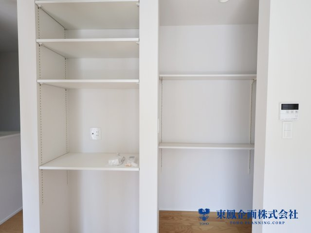 食料品のストックに便利なパントリー付き