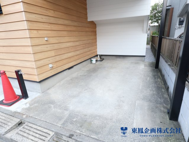 駐車スペース付き