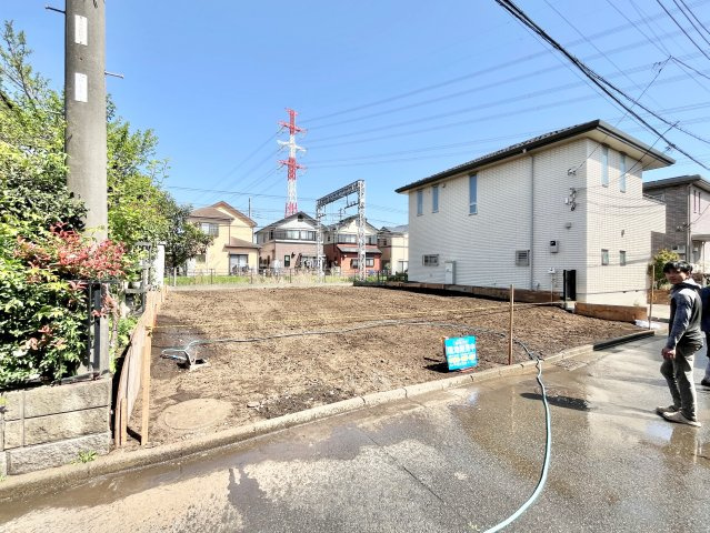 閑静な住宅地に馴染む落ち着いた色合いの外観。一度、是非、現地をご見学ください。
