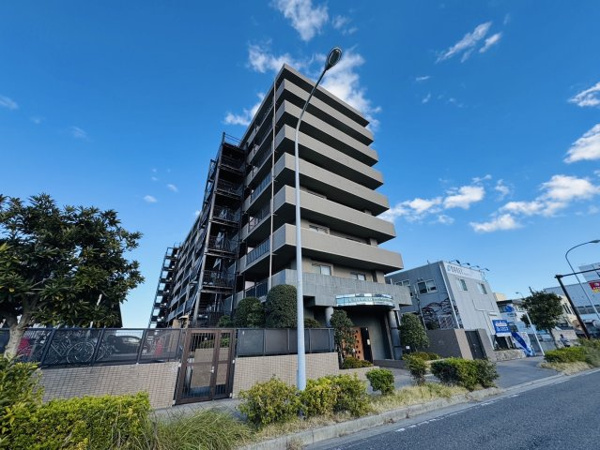 ダイアパレス横須賀堀ノ内バイザシー304号室の外観