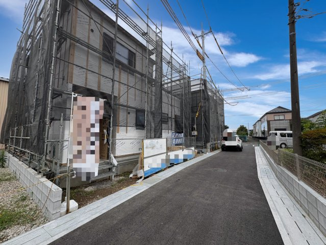2026年6月撮影　2号棟　全居室に収納がある3LDK・納戸！主寝室8.5帖にはWIC付き！水回りのまとまった回遊動線で移動ストレスを軽減！駐車スペース2台可(車種による)！
