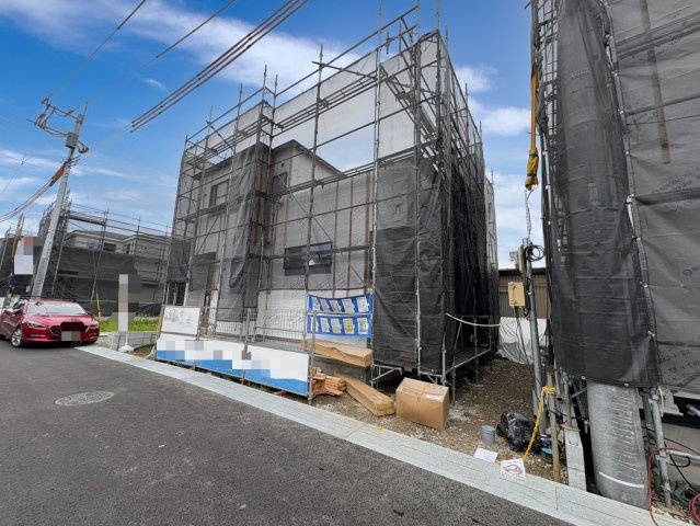 2026年6月撮影　2号棟　全居室に収納がある3LDK・納戸！主寝室8.5帖にはWIC付き！水回りのまとまった回遊動線で移動ストレスを軽減！駐車スペース2台可(車種による)！