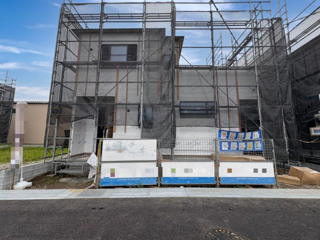 2026年6月撮影　2号棟　全居室に収納がある3LDK・納戸！主寝室8.5帖にはWIC付き！水回りのまとまった回遊動線で移動ストレスを軽減！駐車スペース2台可(車種による)！