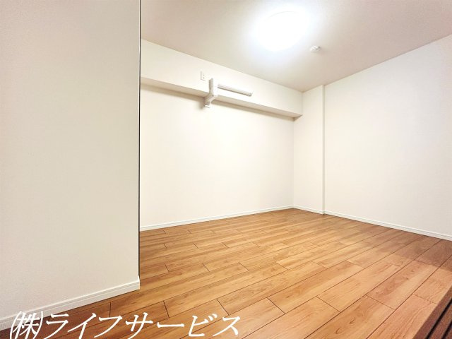 洋室5.8帖/クローゼット有、エアコン先行配管済！