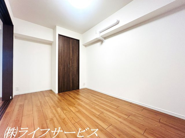 洋室5.8帖/クローゼット有、エアコン先行配管済！