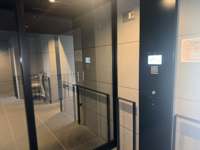 安心のオートロックシステムを採用。