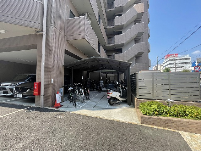 ～バイク・自転車駐輪スペース～