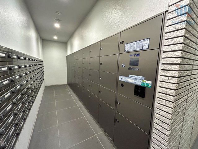 【郵便受け・宅配BOX】不在時の荷物の受け取りに便利な宅配ボックスを完備しています。