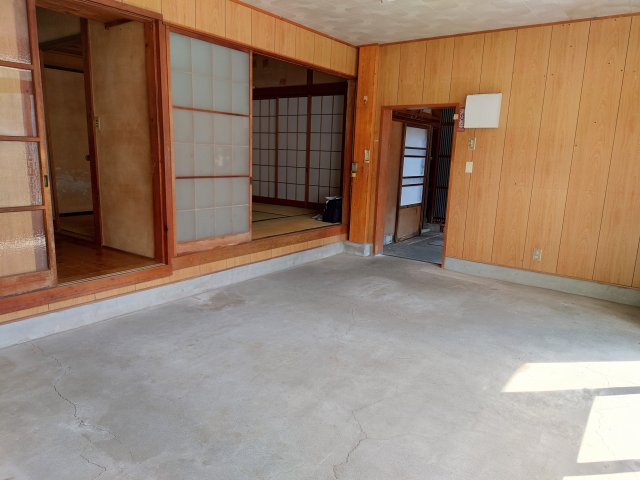 倉庫ともつながっています。動線がスムーズで快適に生活できます。