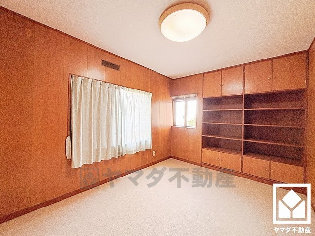 約6帖の東側洋室です。お子様のお部屋などにも丁度良い広さです。全居室6帖以上のゆとりある居住空間?で、広々お使いいただけます。