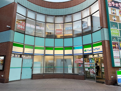 ファミリーマートパオレ南大沢店まで徒歩10分