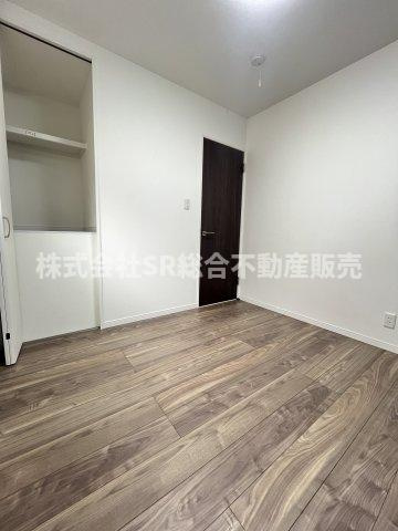 使い勝手のいい寝室です