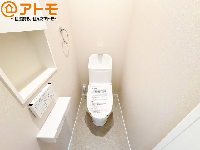年代を問わず使いやすい洗浄機能付きのトイレ♪肌への負担をも減らせるのでお子様の敏感なお肌も安心！