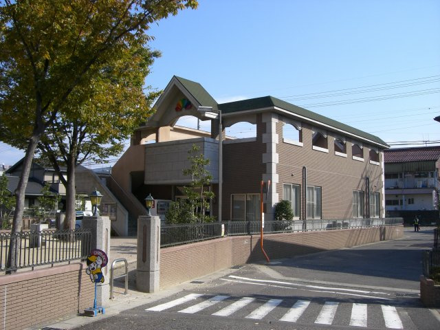集会所です。管理人室があり、勤務形態は日勤になります。