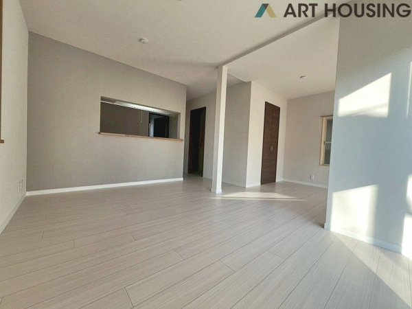 【磯部　中古戸建のリビングダイニング】