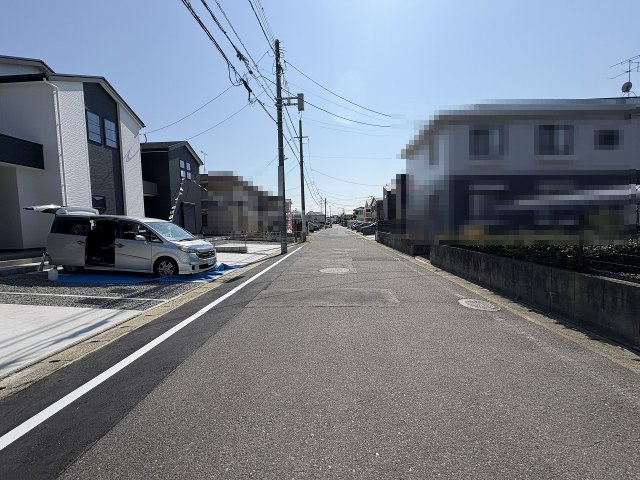 現地写真。前面道路です。