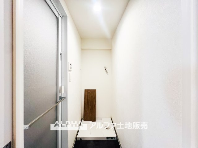【Laundry　space】あ　◆ランドリースペース◆広々した空間で雨の日でも十分に洗濯物を乾かすことが出来ます。バスルームには浴室換気乾燥機も付いているので重宝しますね。