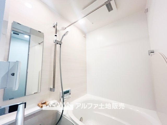 【Bathroom】　◆風呂◆カビが付きにくく軽くこすれば簡単に落ちるお掃除ラクラク仕様です。