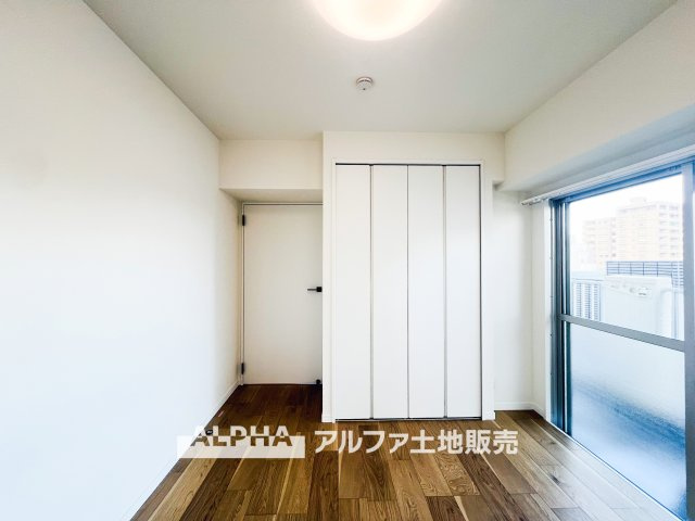 【Go　filled　with　memories】　◆ありったけの◆住空間をよりよくするためには大切な収納スペース。時が経ち思い出がここに詰まっていく。