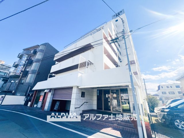 【Gentle　Time】◆やさしい時間が流れる場所◆　包み込むような空間が、日々の緊張をそっと解く。ここで過ごすうちに、時間も人との関係も、心地よく変化していく。