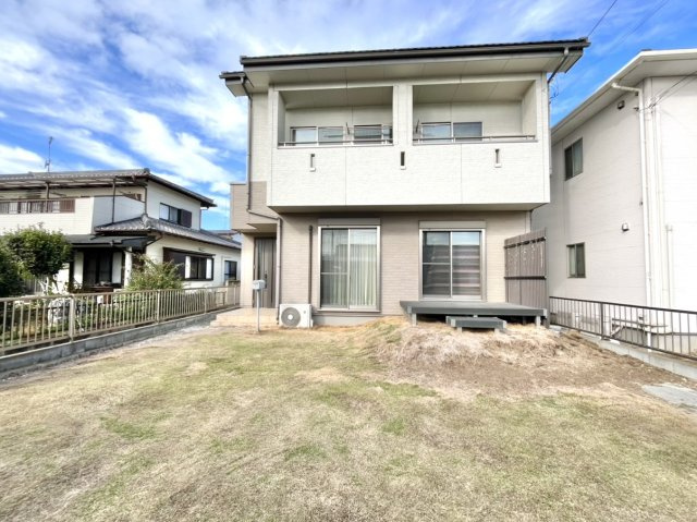 ■外観｜閑静な住宅街で始める新しい暮らし♪開放的な毎日をあなたへ(^^♪