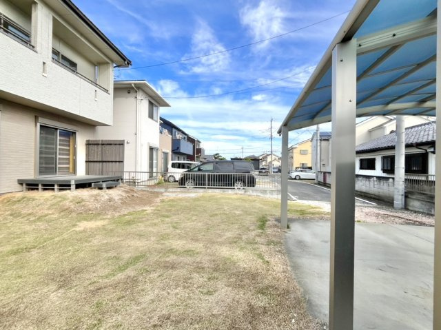 ■お庭｜広々お庭をご用意しております♪BBQや家庭菜園もできるくらいのひろーいお庭になります♪