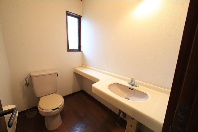 落ち着いたトイレです