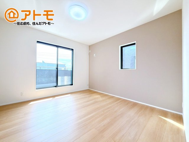 各居室に収納がついているので、部屋の中をすっきり見せることができますね！