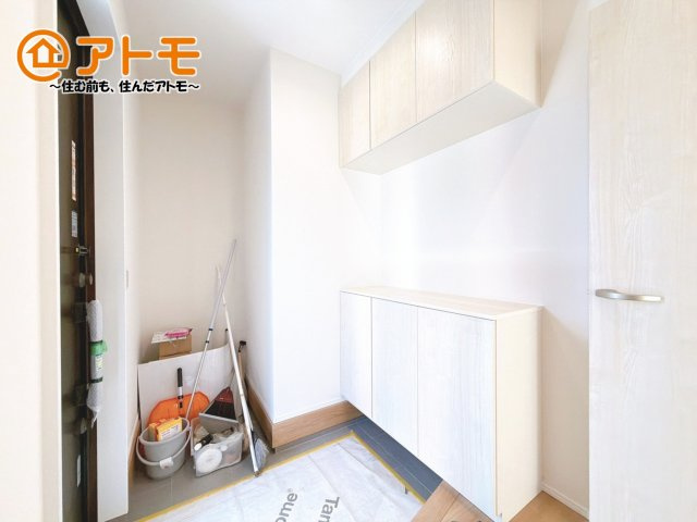 玄関は収納付きで使い勝手良好♪見た目もすっきり♪