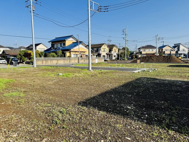～閑静で落ち着きのある住宅地内　建築条件の付いていない売地です～