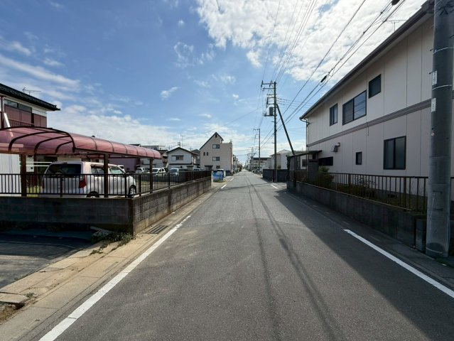 ■土地面積約126坪！　■お好きなハウスメーカーで建築可能！　■無料でプラン作成いたします！　■平方小学校徒歩7分(550ｍ)・平方中学校徒歩14分(1100ｍ)