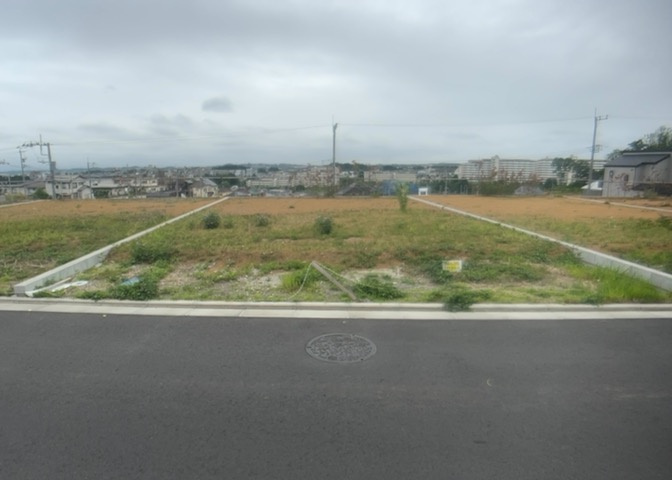 家を建てる前提で土地を探している場合、地盤の丈夫さは譲れない条件の一つです。地盤が脆弱だと追加工事が必要となります。また、過去に地盤沈下や液状化現象を起こした土地は、できるだけ避けた方がいいでしょう。