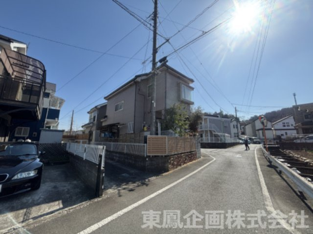 三井アウトレットパーク入間まで車で約10分の立地。