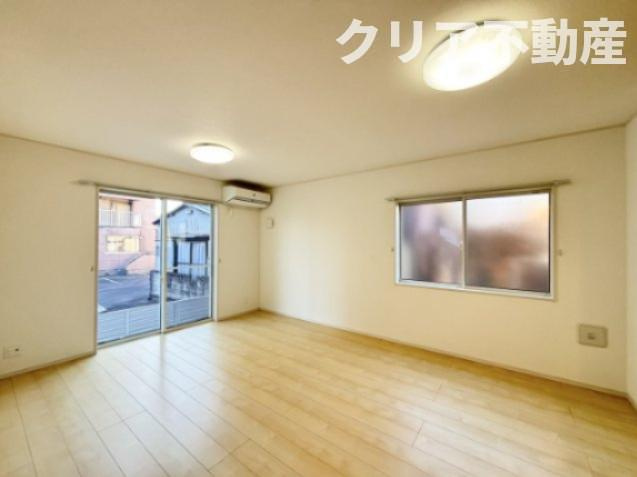 エアコン、照明付きなのですぐお住まいいただけます♪