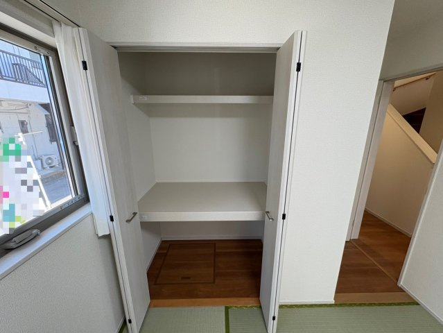 5．75帖和室　収納　全居室に収納があるので物の置き場に困りません。