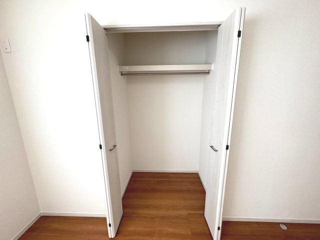 6帖子供部屋　クローゼット　全居室に収納があるので物の置き場に困りません。