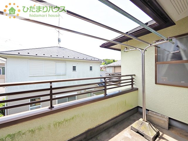 広々としたバルコニー。お洗濯物もぜーんぶ干せちゃいます！！
