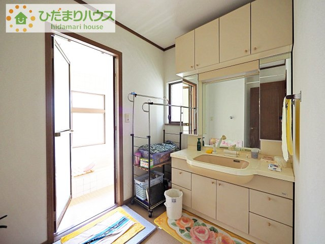 シンプルで使い勝手の良い独立洗面台！