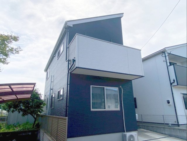省エネ給湯器×太陽光発電蓄電池付きの省エネ住宅です！