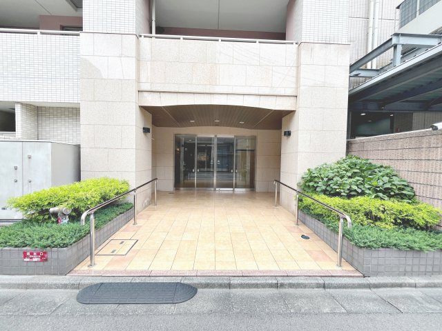 毎日通るエントランスはこのようになっています