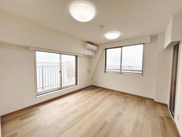 広々とした洋室です