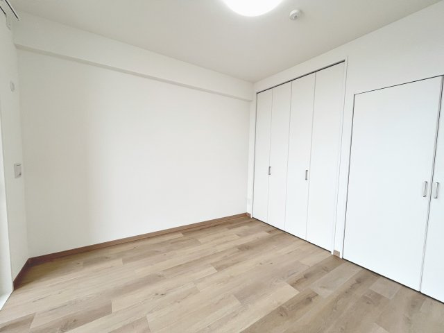 使い勝手のいい洋室です
