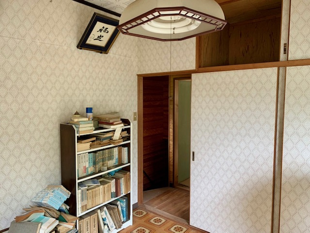 コンパクトで使いやすい洋室です